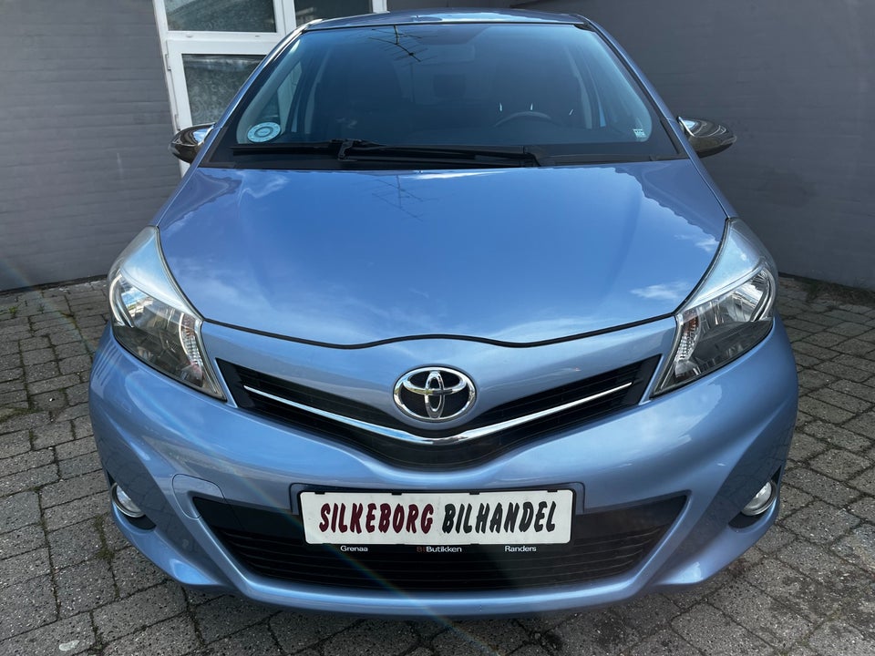 Toyota Yaris 1,3 VVT-i T2 5d