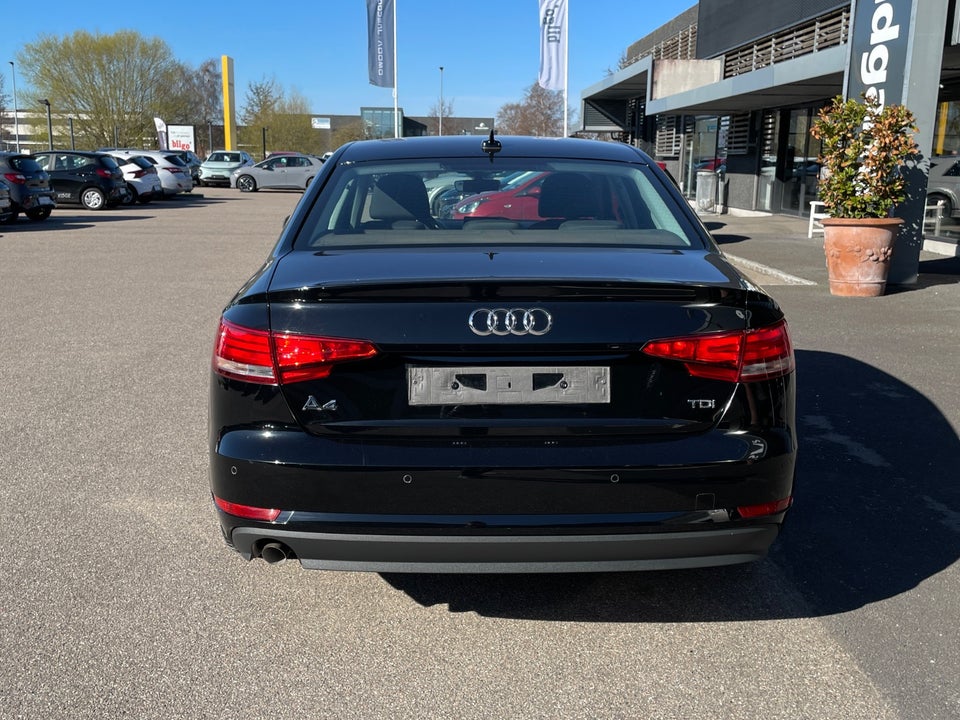 Audi A4 2,0 TDi 150 S-tr. 4d