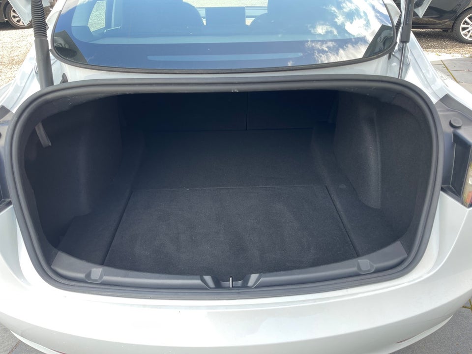 Tesla Model 3 RWD 4d