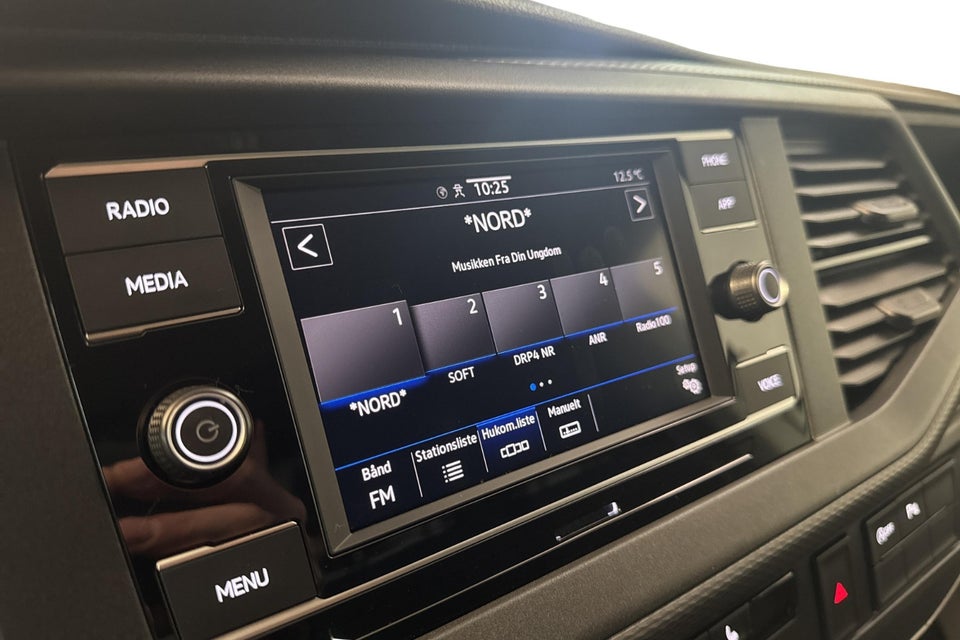 VW Transporter 2,0 TDi 150 Kassevogn DSG lang