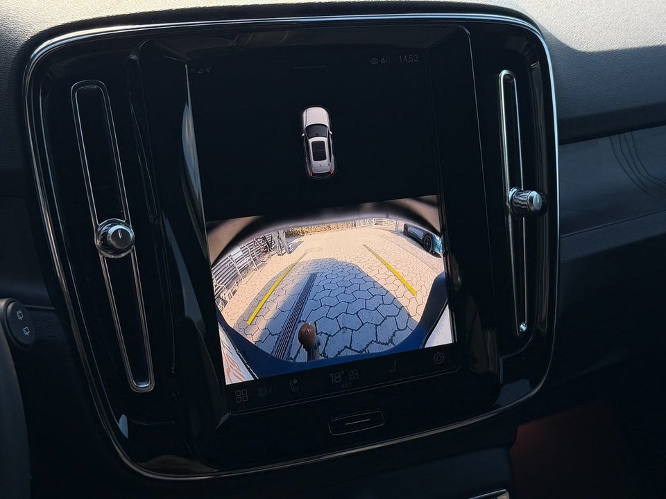 Volvo XC40 ReCharge Extended Range Plus 5d