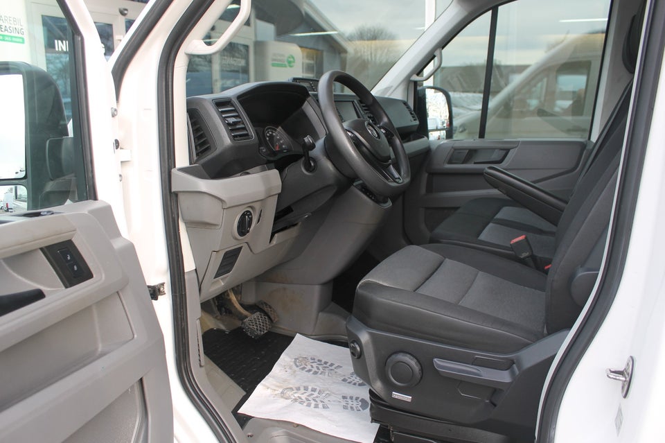 VW Crafter 35 2,0 TDi 177 Kassevogn L3H2 aut.