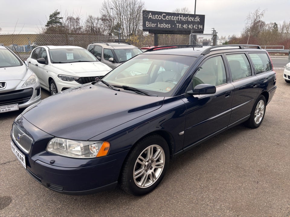 Volvo V70 2,4 170 Momentum aut. 5d