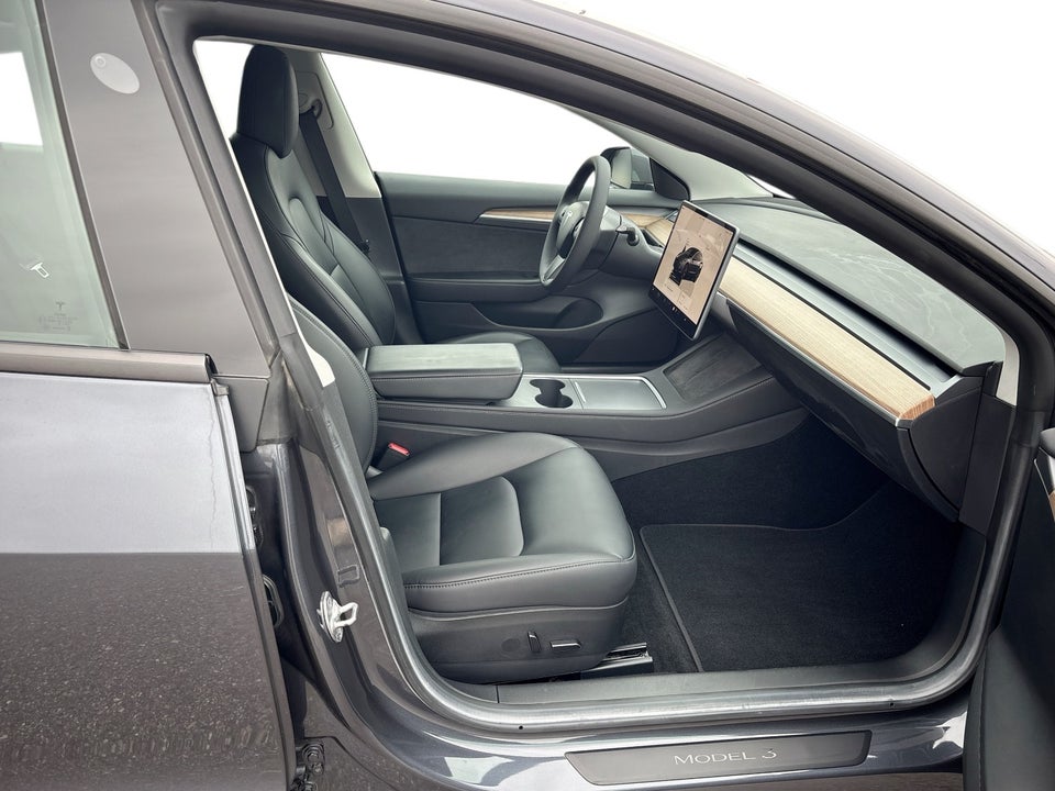 Tesla Model 3 RWD 4d
