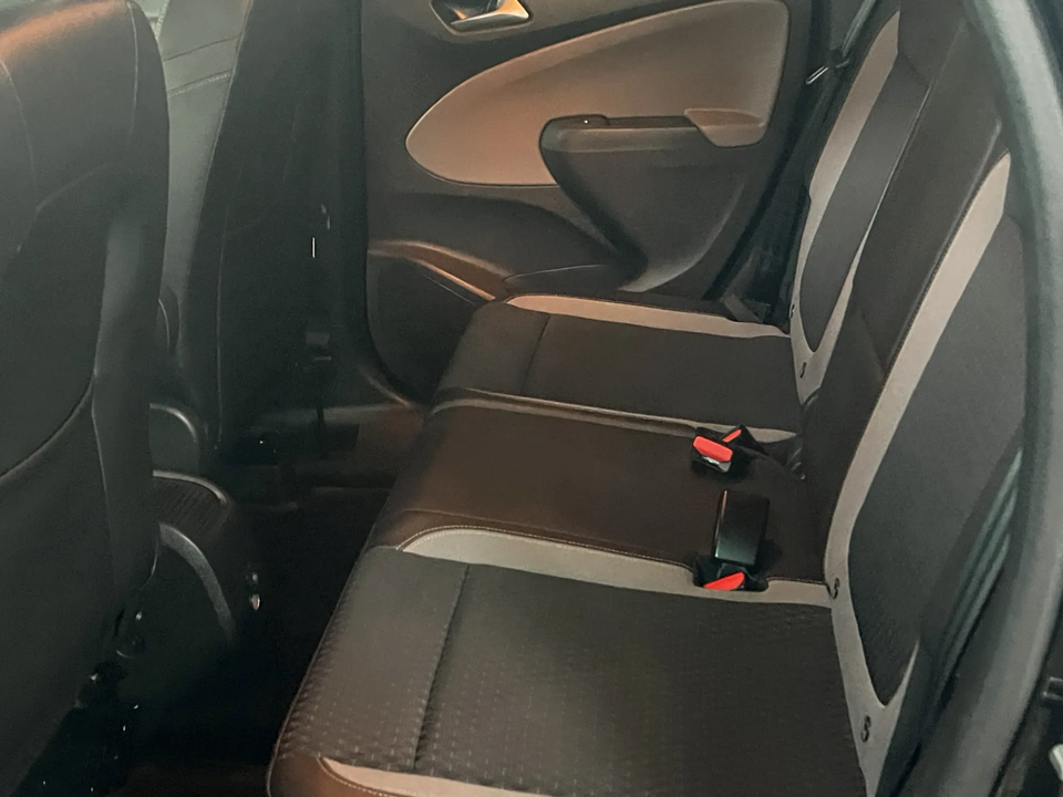 Opel Crossland X 1,2 T 110 Impress 5d