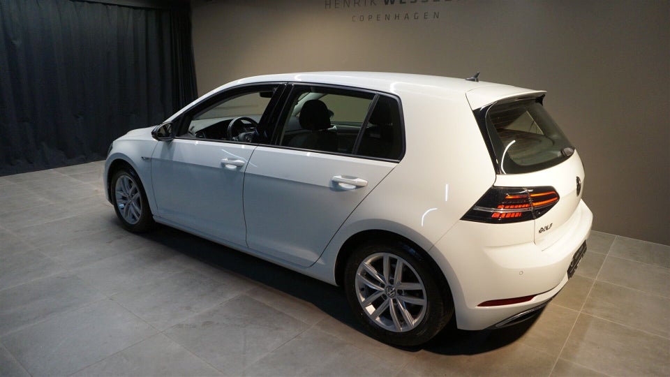 VW Golf VII 1,5 TSi 130 Comfortline Connect DSG 5d