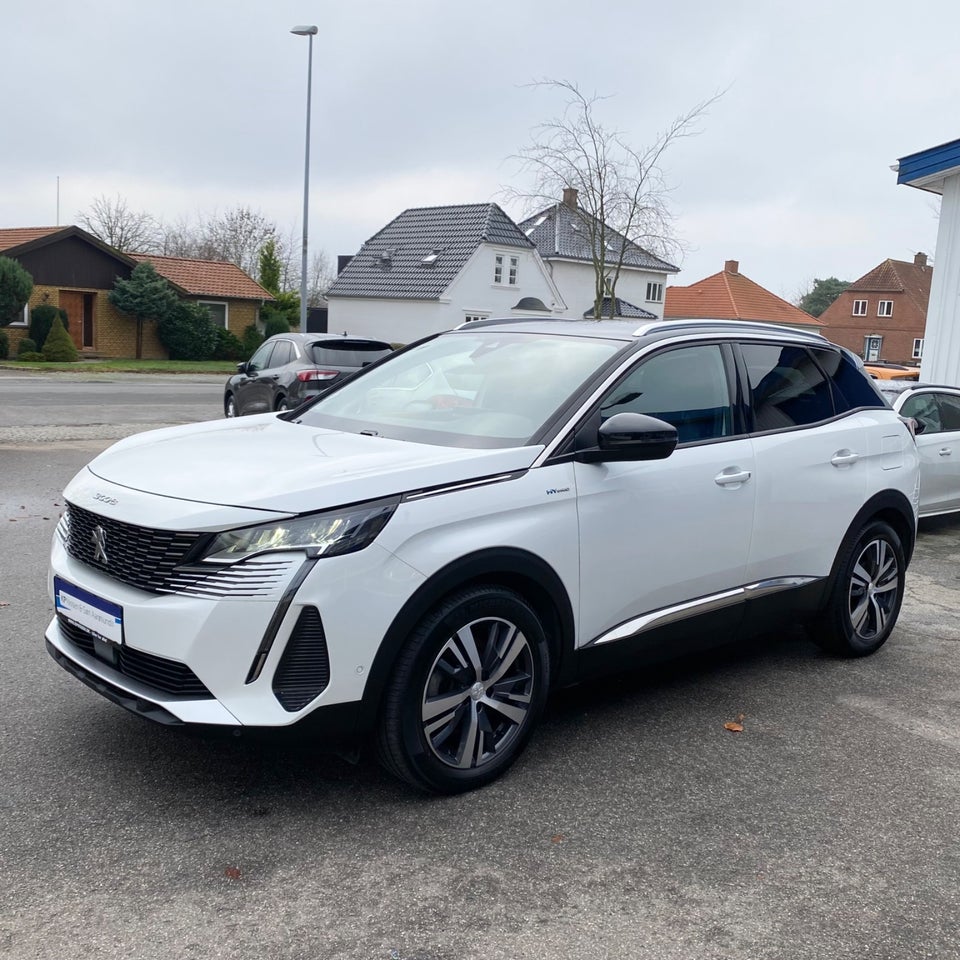 Peugeot 3008 1,6 Hybrid First Selection EAT8 5d