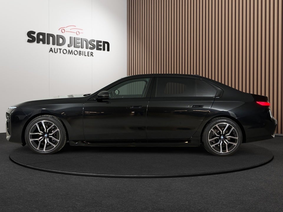 BMW i7 eDrive50 M-Sport 4d