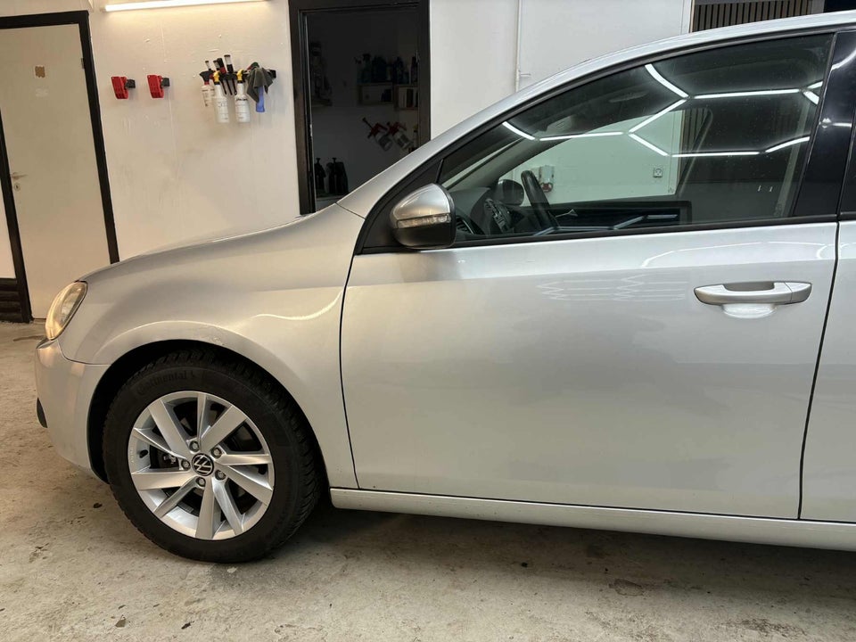 VW Golf VI 1,6 TDi 105 BlueMotion 5d