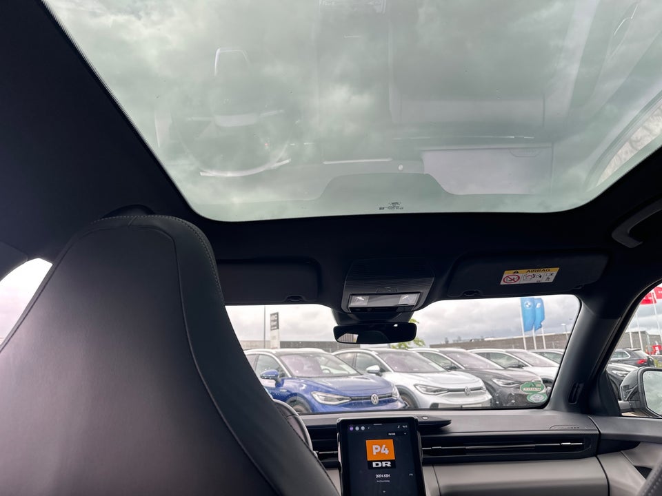 Ford Explorer 77 Premium Extended Range 5d