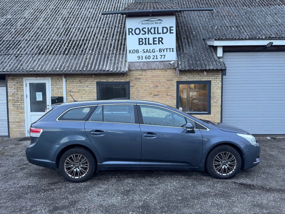 Toyota Avensis 1,8 VVT-i T2 stc. 5d