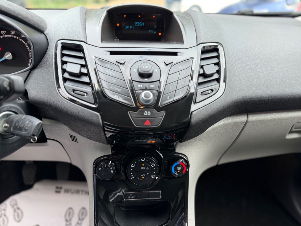 Ford Fiesta 1,0 65 Titanium 5d