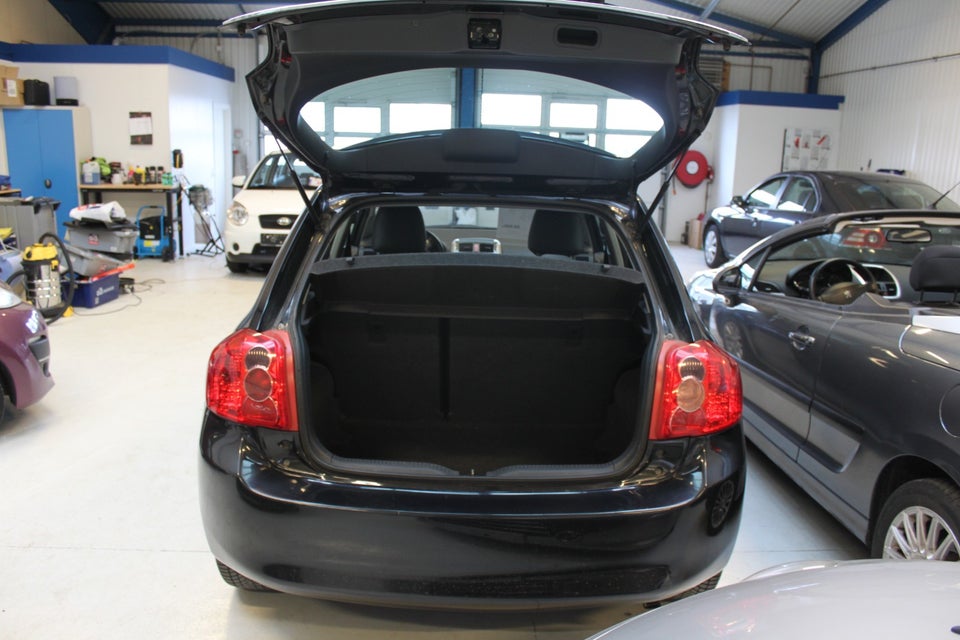 Toyota Auris 1,6 Luna+ 5d