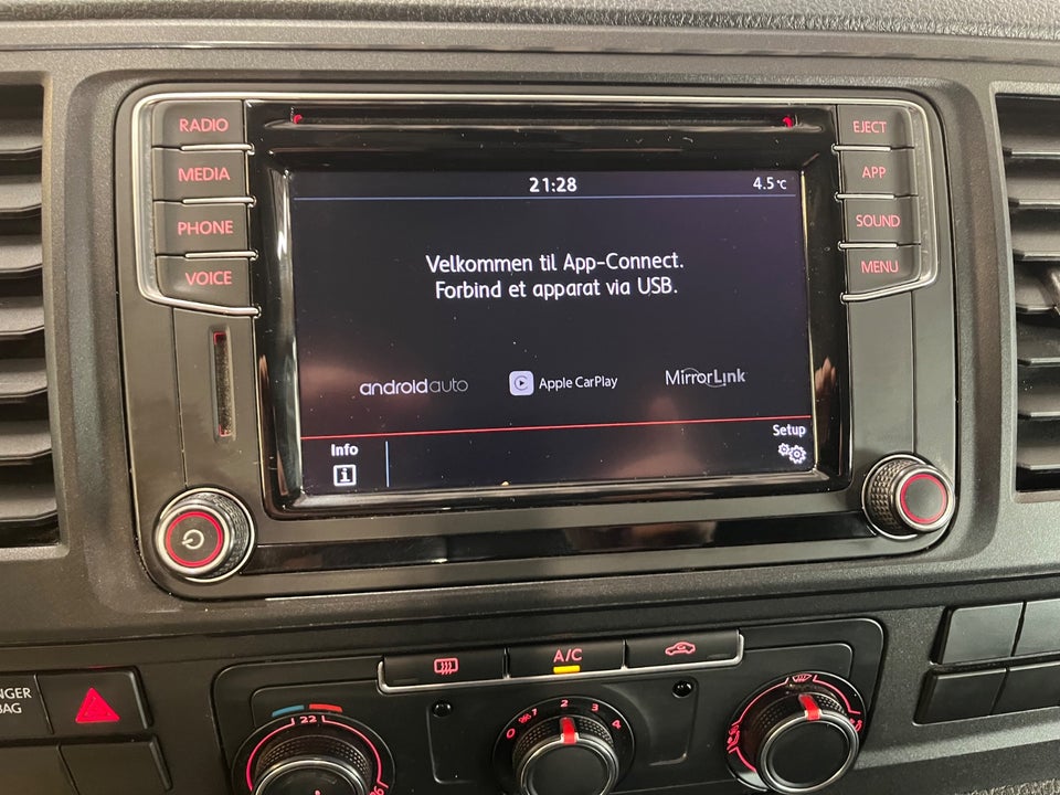 VW Transporter 2,0 TDi 204 Kassevogn DSG lang