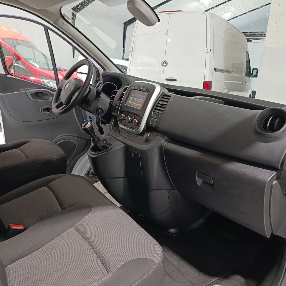 Renault Trafic T29 2,0 dCi 145 L2H1