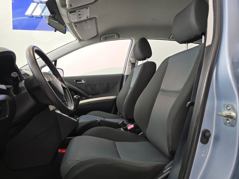 Toyota Corolla Verso 1,6 Terra 7prs 5d