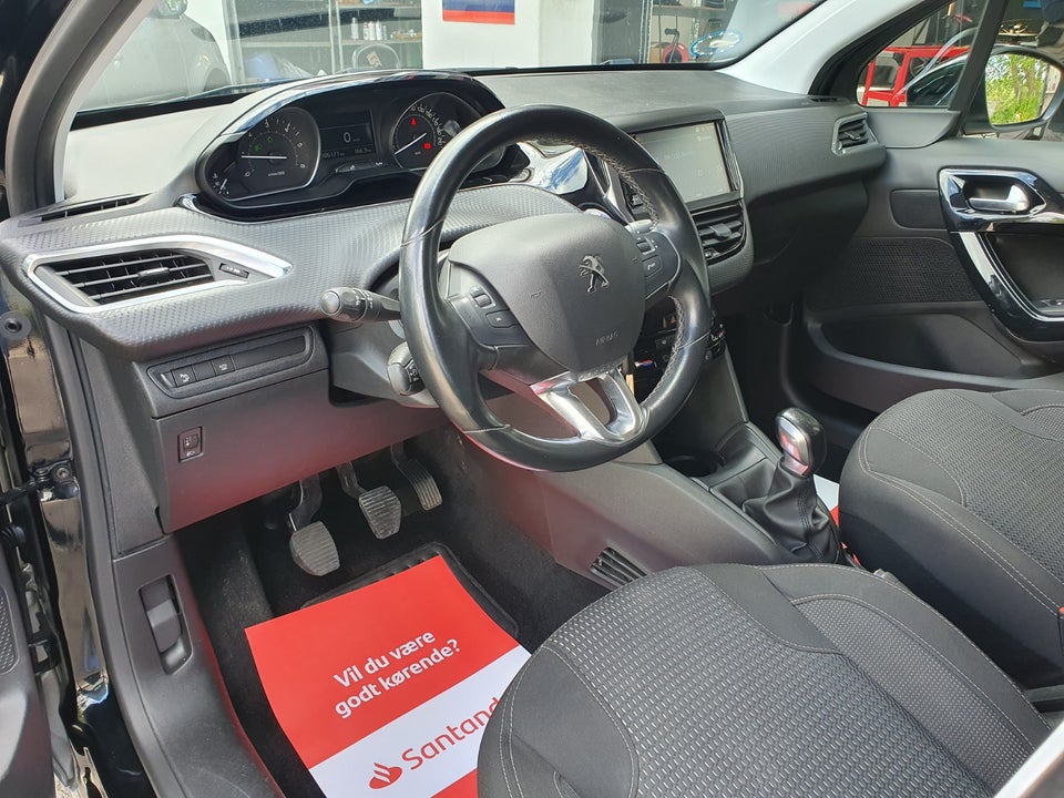 Peugeot 208 1,5 BlueHDi 100 Allure Sky 5d