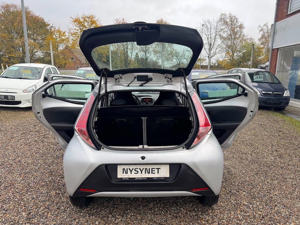 Toyota Aygo 1,0 VVT-i x-play 5d