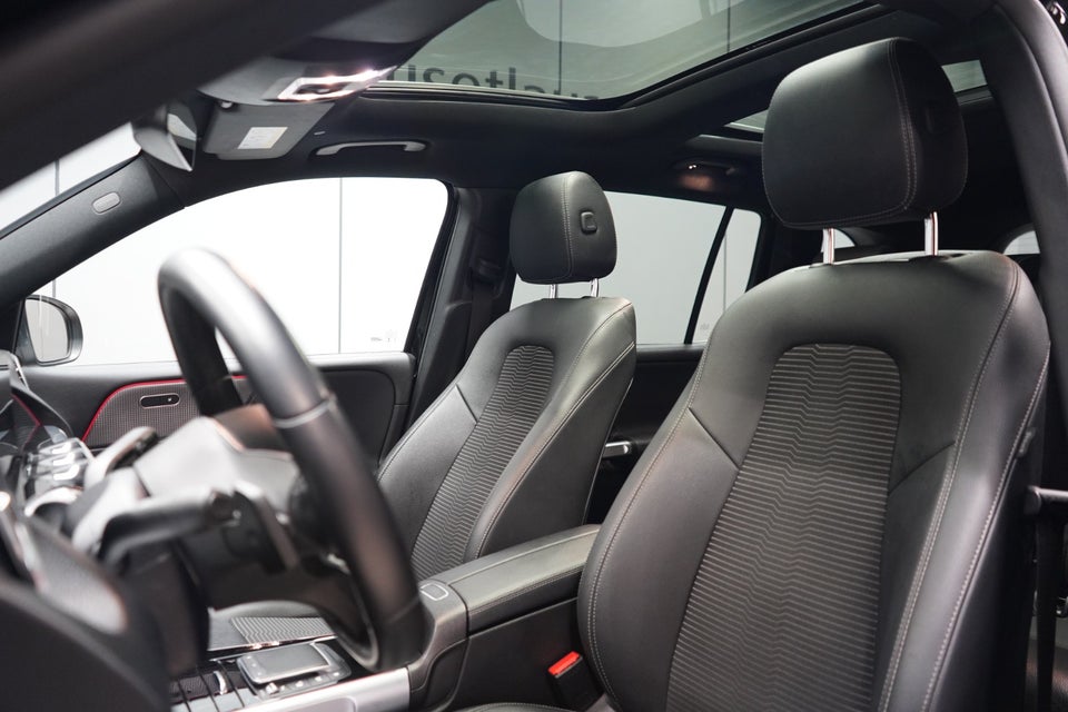 Mercedes EQB300 4Matic 7prs 5d