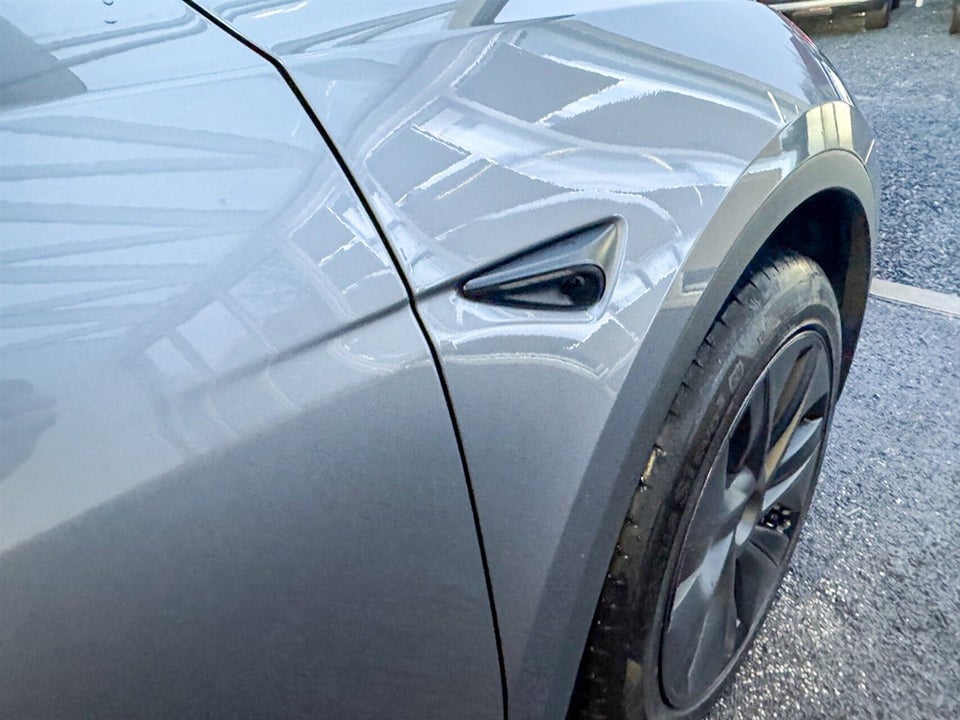 Tesla Model Y RWD 5d