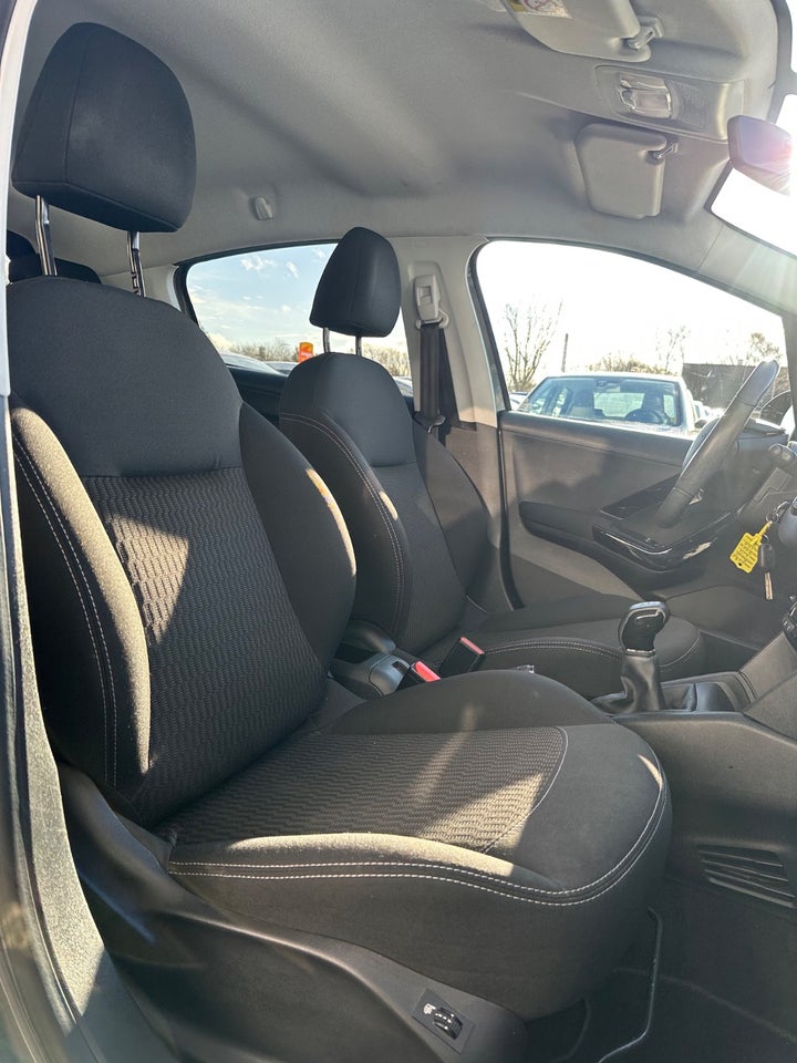 Peugeot 208 1,2 PureTech 82 Allure+ 5d