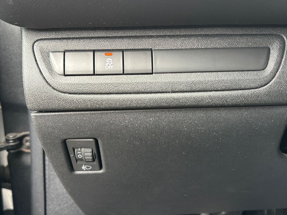 Peugeot 208 1,2 VTi 82 Allure 5d