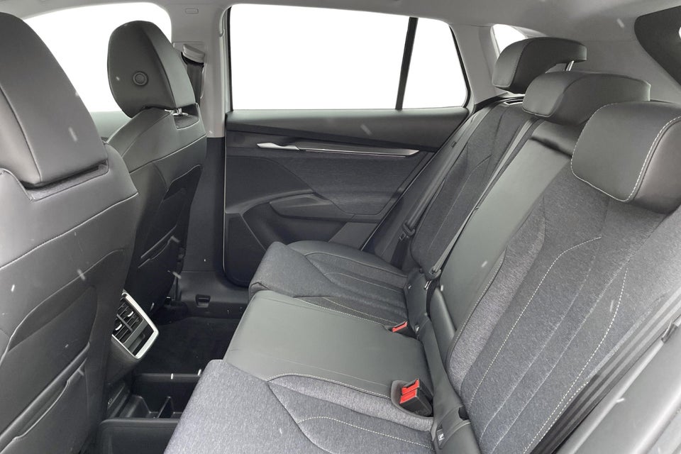 Skoda Elroq 60 iV Loft 5d