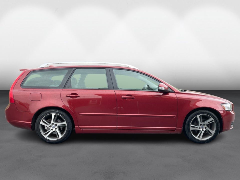 Volvo V50 1,6 D2 115 Momentum 5d