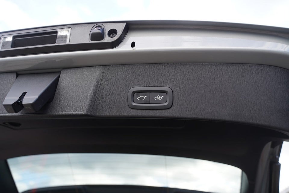 Volvo EX40 Twin Performance Plus 5d