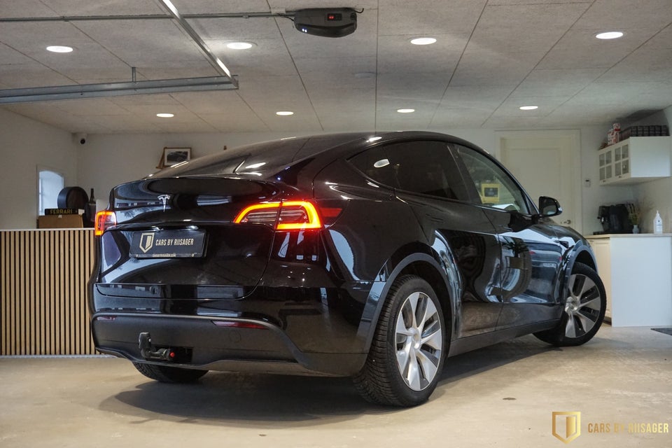Tesla Model Y RWD 5d