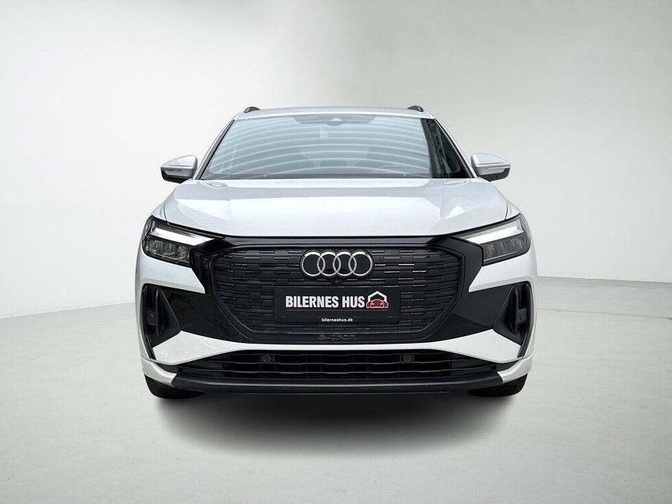 Audi Q4 e-tron 50 S-line quattro 5d