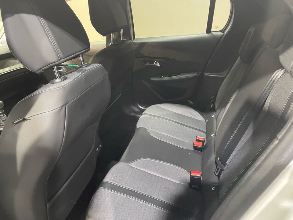Peugeot 208 1,2 PureTech 100 Supreme+ 5d