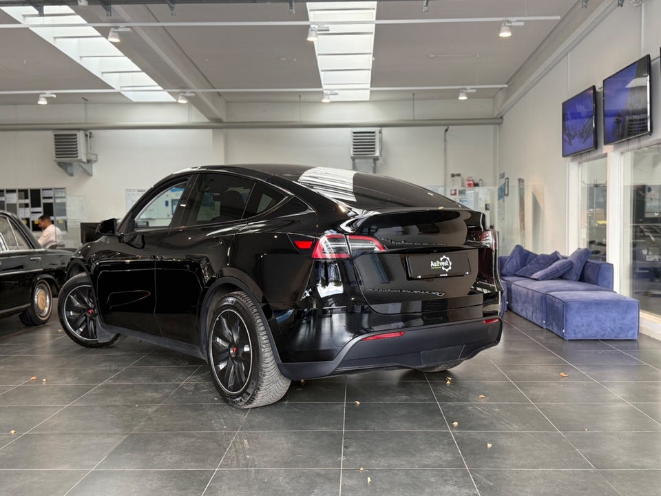 Tesla Model Y RWD 5d