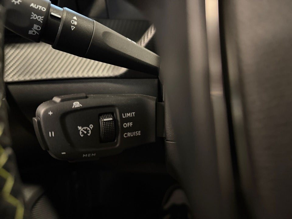 Peugeot e-2008 54 GT 5d