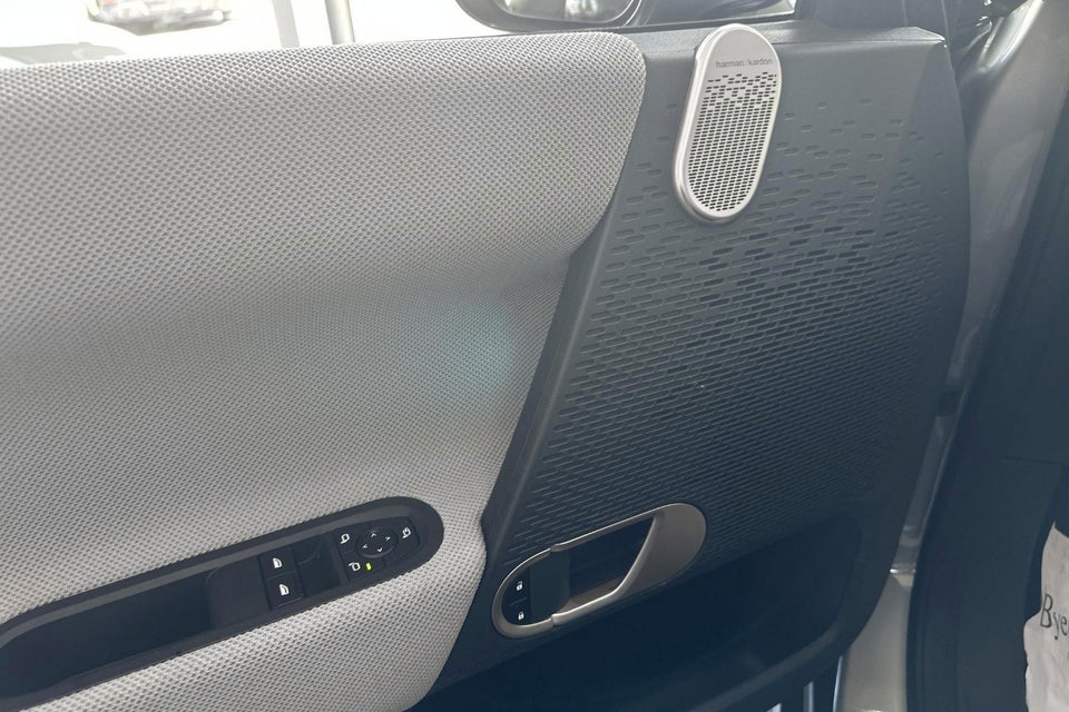 MINI Cooper SE Favoured Trim XL 3d