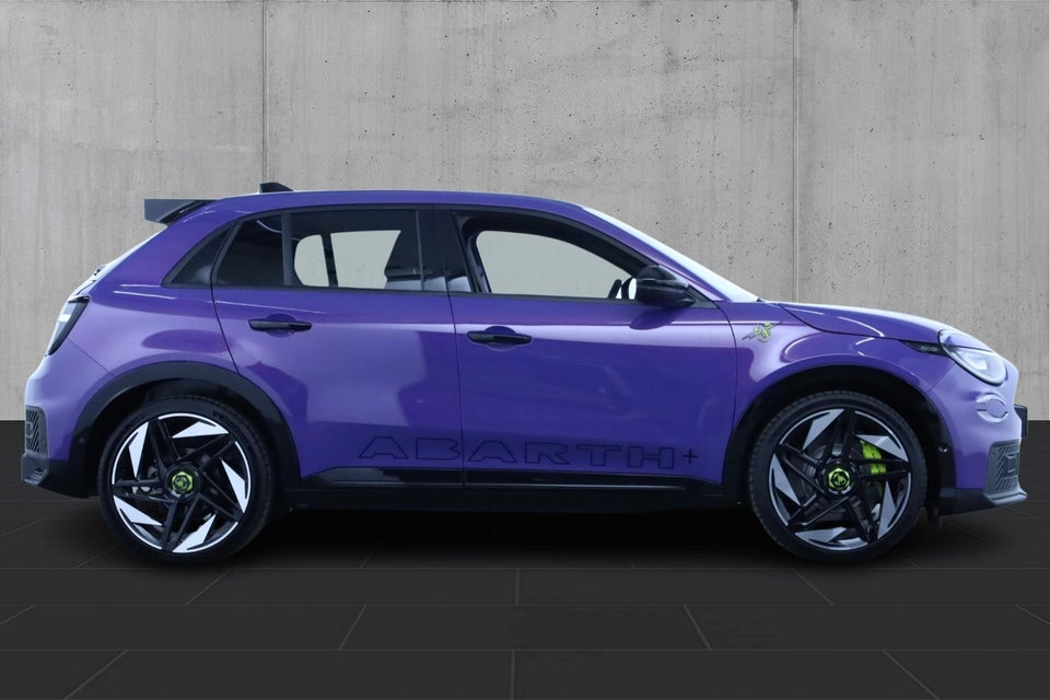Abarth 600e Scorpionissima 5d