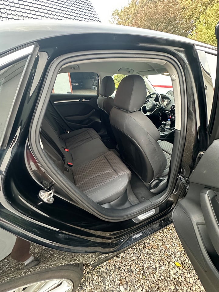 Audi A3 1,6 TDi 110 Ambition 4d