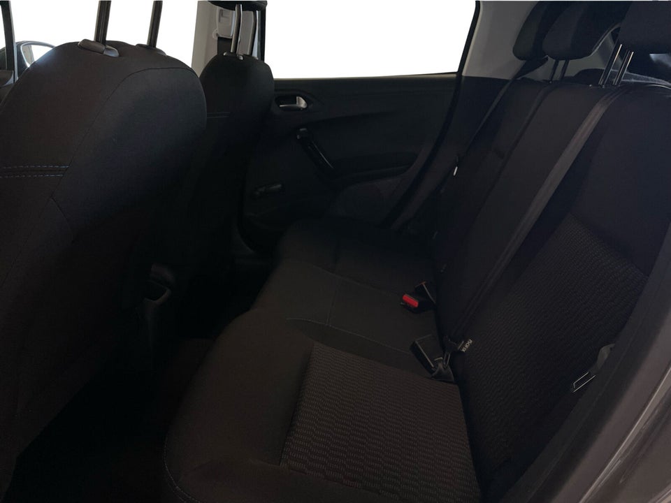 Peugeot 208 1,5 BlueHDi 100 Signature+ 5d