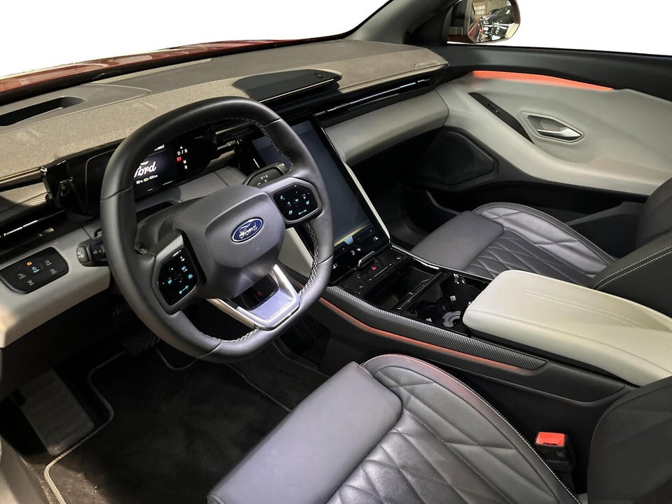 Ford Explorer 84 Premium Extended Range AWD 5d