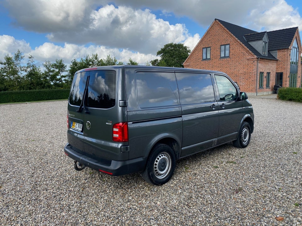 VW Transporter 2,0 TDi 140 Kassevogn DSG kort