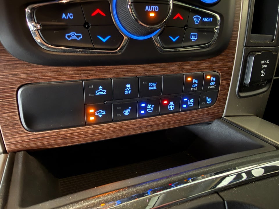 Dodge RAM 1500 3,0 EcoDiesel Laramie Crew Cab aut. 4d