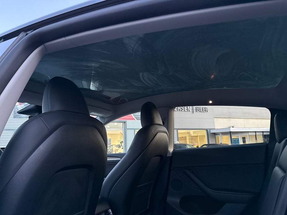 Tesla Model Y RWD 5d