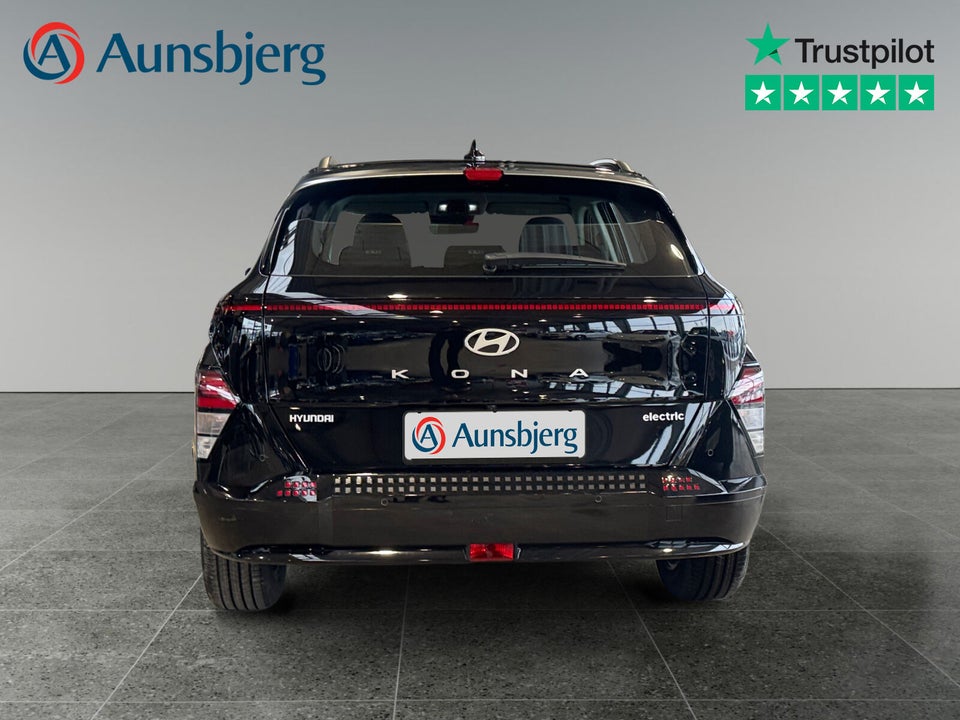 Hyundai Kona 48 EV Essential 5d