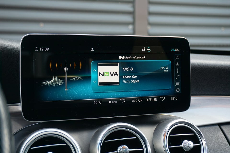 Mercedes C220 d 2,0 AMG Line stc. aut. 4Matic 5d