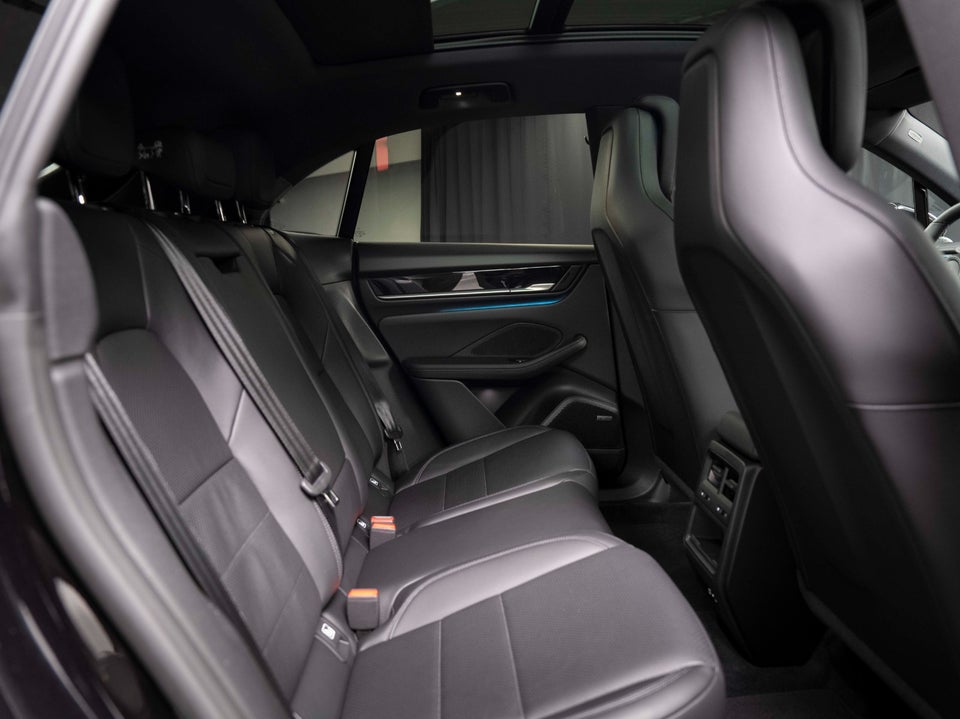 Porsche Macan 5d