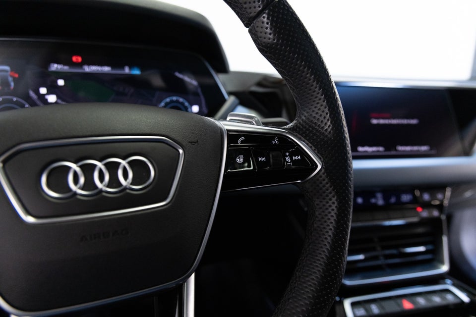 Audi e-tron GT quattro 4d