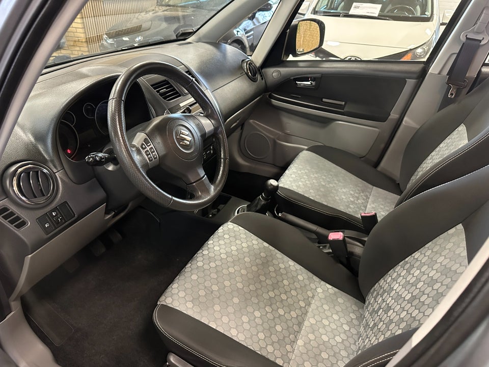 Suzuki SX4 1,6 CombiBack GLX 5d