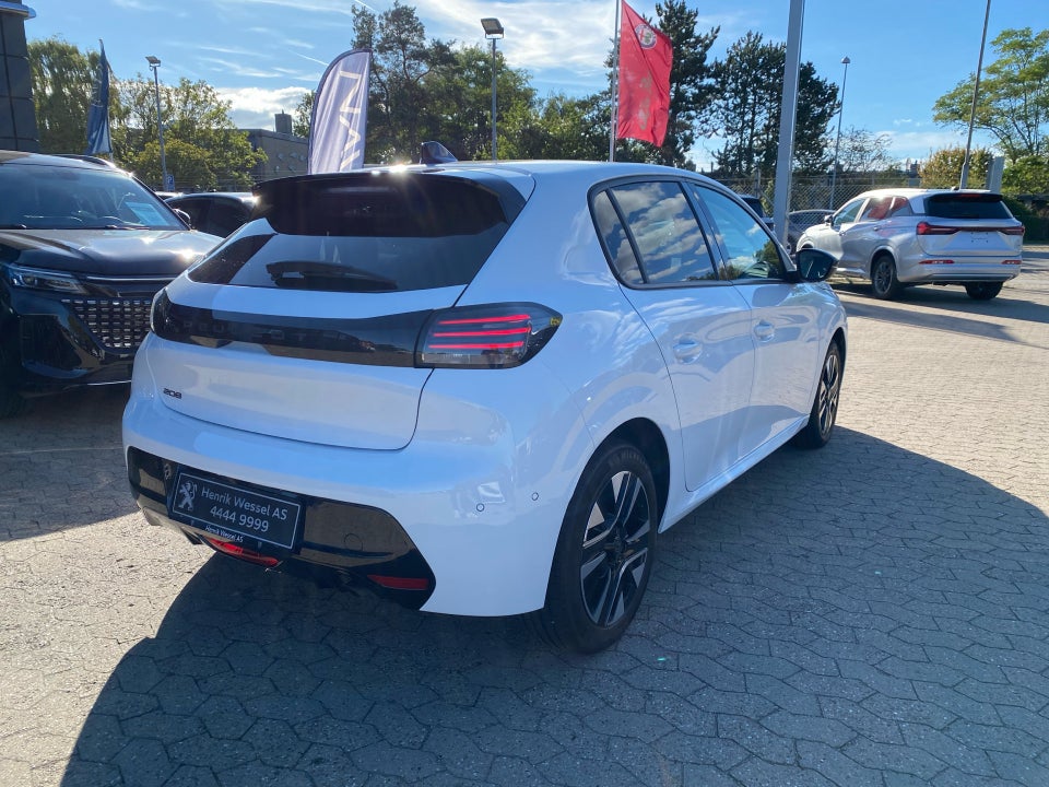 Peugeot 208 1,2 PureTech 100 Allure+ 5d