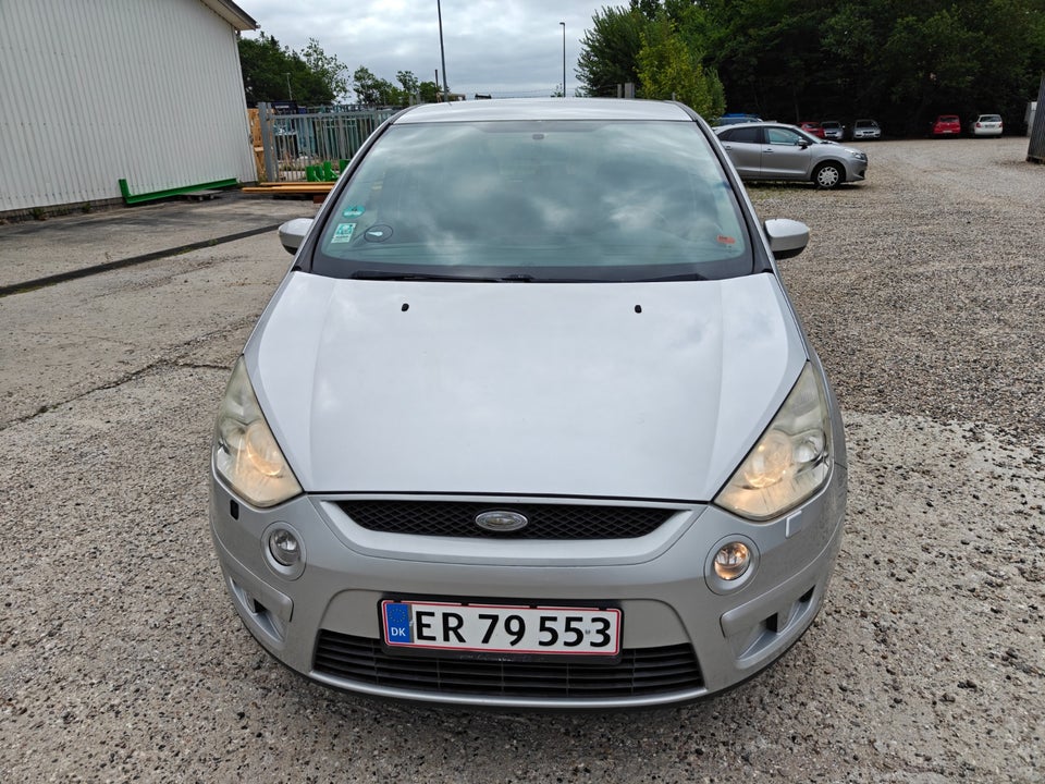 Ford S-MAX 2,0 Ambiente 7prs 5d