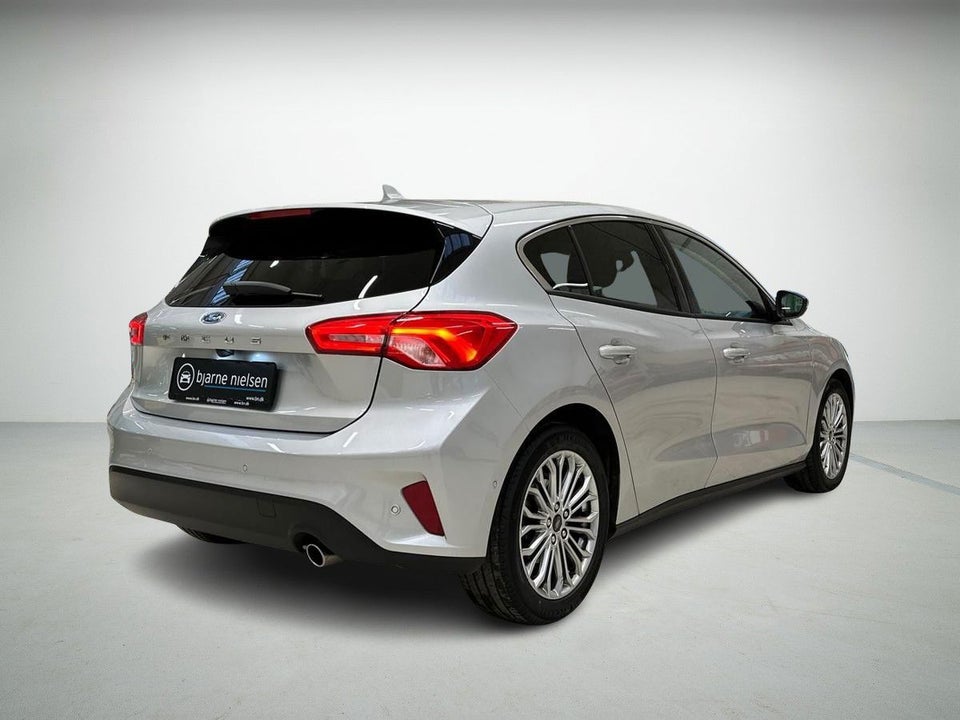 Ford Focus 1,0 EcoBoost Titanium Business 5d